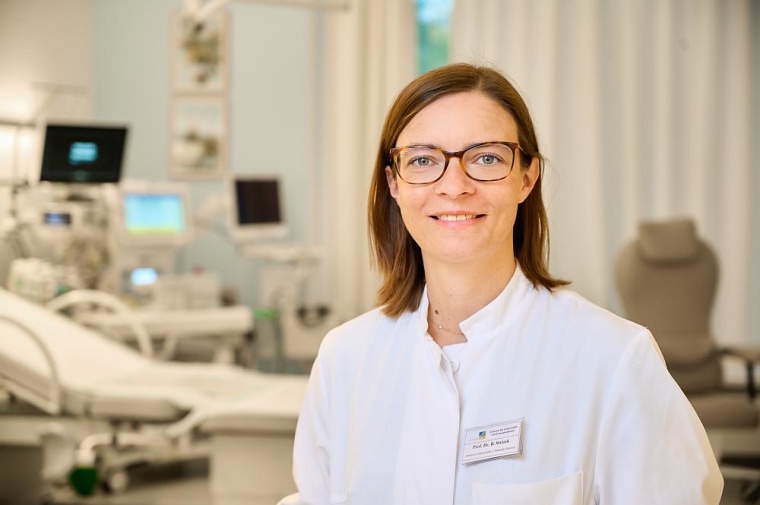 Prof. Brigitte Strizek, Expertin auf dem Gebiet der Pränataldiagnostik sowie...