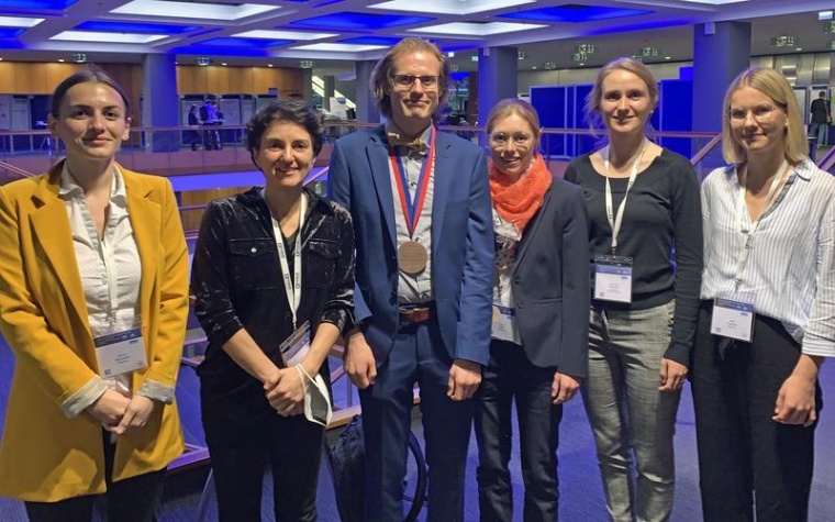 Christoph Erbacher (3. v. l.) erhielt den diesjährigen Förderpreis für...