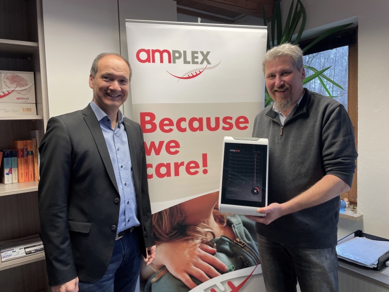 Dr. Lars Wassill (r.) und Dr. Dirk Ganghofner (l). Foto: AmplexDiagnostics GmbH