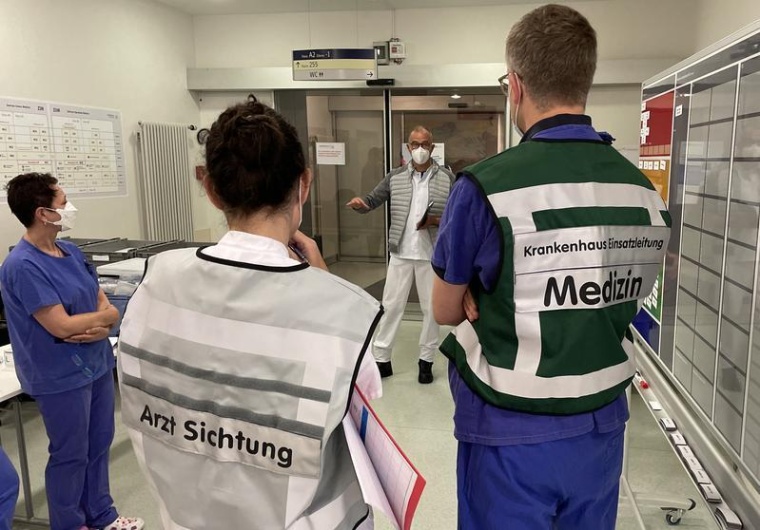 Als Leiter der Sektion Notfall- und Katastrophenmedizin kümmert sich Prof. Dr....