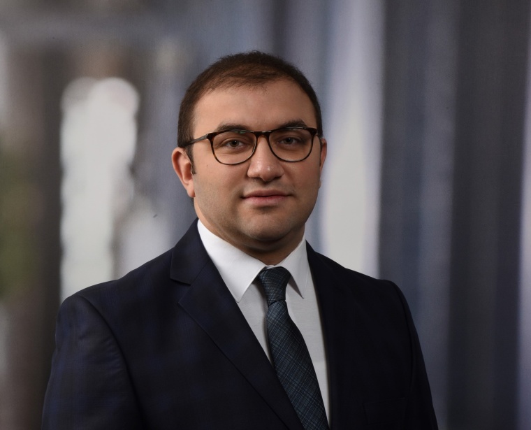 Priv.-Doz. Dr. Nuran Abdullayev, Chefarzt der Abteilung Radiologie und...