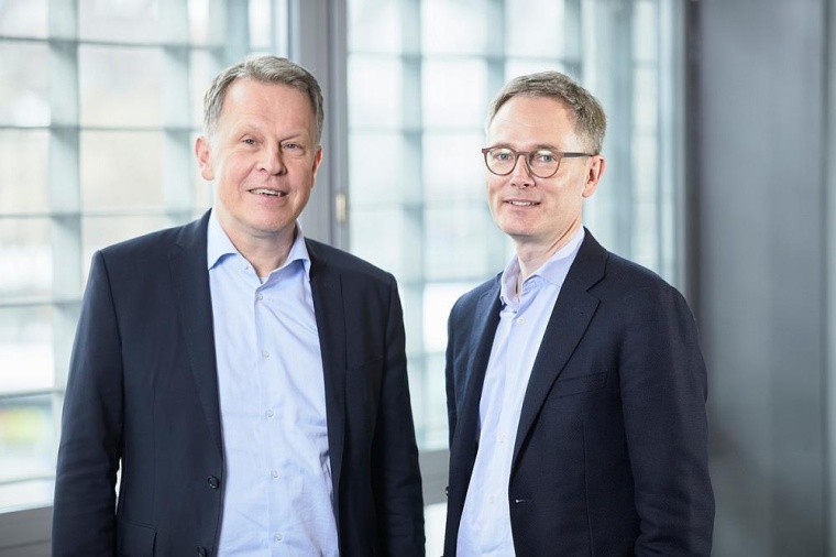 Prof. Dr. Jens Kuhle und Prof. Dr. Tobias Derfuss (v.l.), Foto: Schweizerische...
