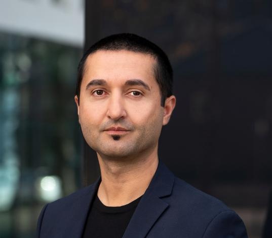 Professor Dr. Kayvan Bozorgmehr hat mit Wissenschaftler*innen aus Heidelberg,...