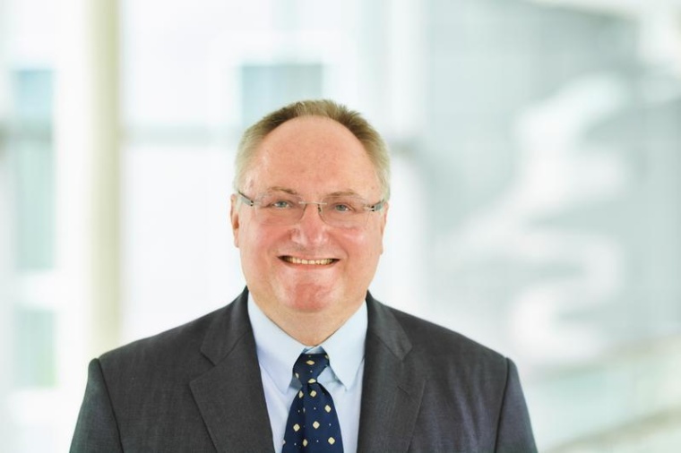 Prof. Johannes Oldenburg ist Direktor des Instituts für Experimentelle...