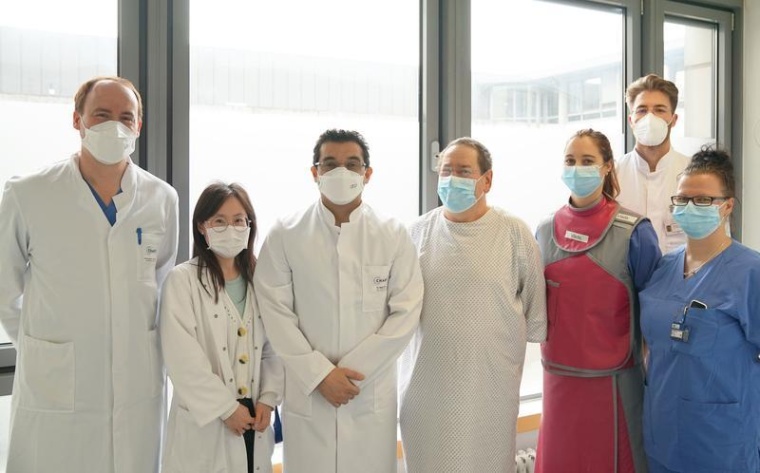 v.l.n.r.: Prof. Dr. med. Leif-Hendrik Boldt (komm. Klinikdirektor der...