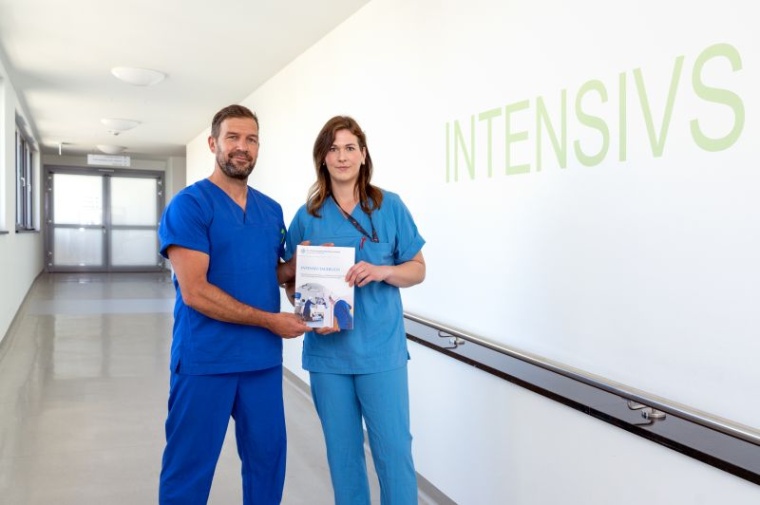 Vom besonderen Mehrwert des Intensivtagebuchs sind sowohl der zuständige...