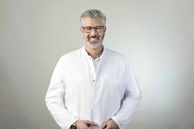 Dr. med. Michael T. Kremer ist neuer Chefarzt in der ATOS Orthopädischen...