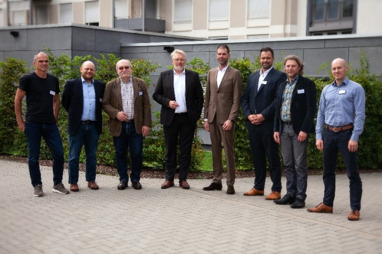 Vertreter des Klinikums Landau – Südliche Weinstraße und der NEXUS zur...