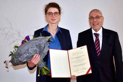 Dr. Dr. Miroslava Valentova (li.) und Prof. Gerald Kolb (re.) im Rahmen der...