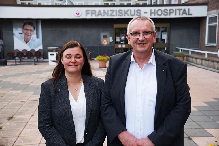 Wechsel in der Krankenhausleitung am Franziskus-Hospital Harderberg und...