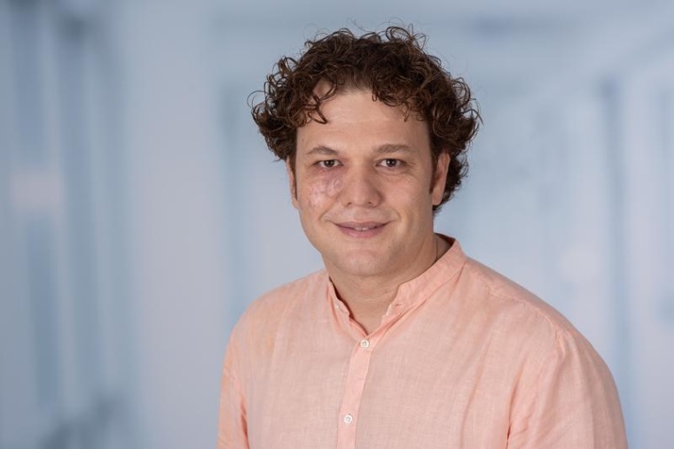 Prof. Özgün Gökce leitet neuerdings die Forschungsgruppe Systems...