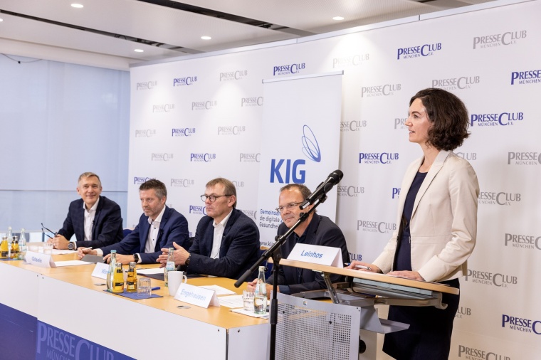 Auf der Pressekonferenz am 25.10.2023 wurde das gemeinsame Vorhaben und die...