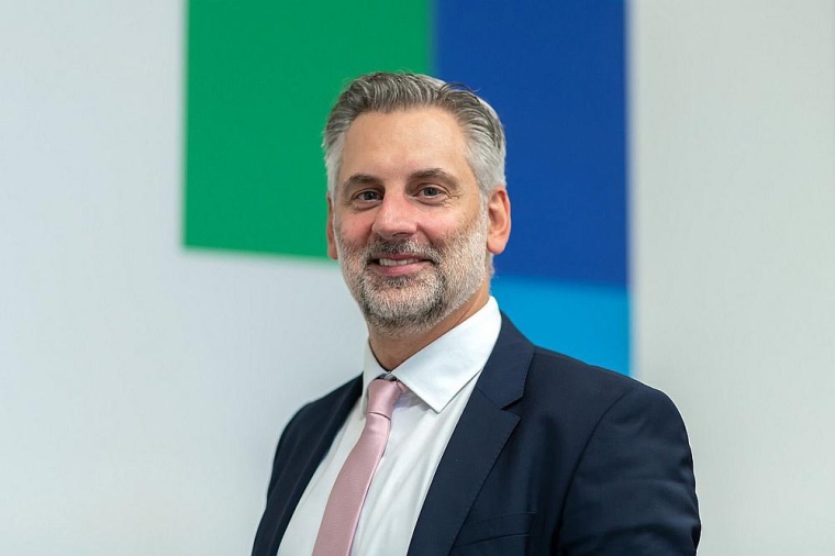 Prof. Dr. Oliver Schnell. Foto: Michael Rabenstein/Uniklinikum Erlangen