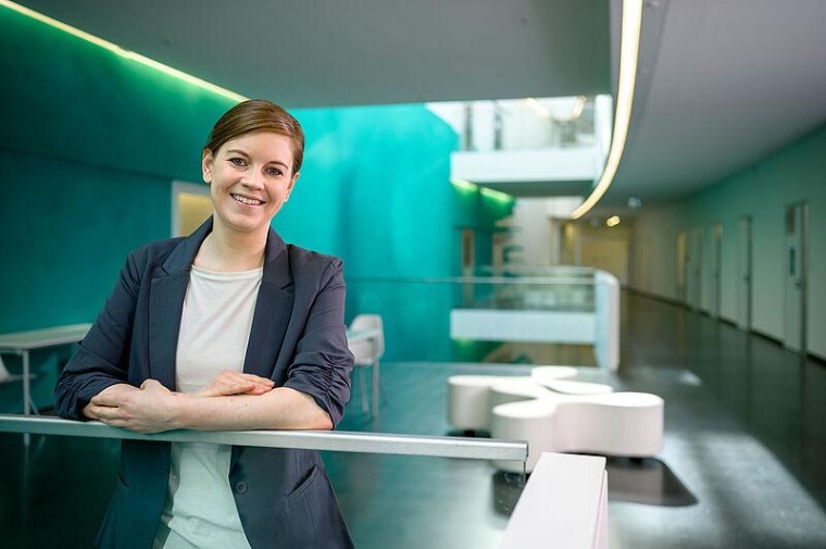 Dr. Sabine Krabbe. Foto: DZNE / Frommann