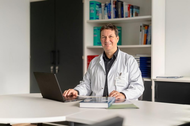 Seit 1. November ist Prof. Dr. Christian Geis der neue Direktor der Klinik für...