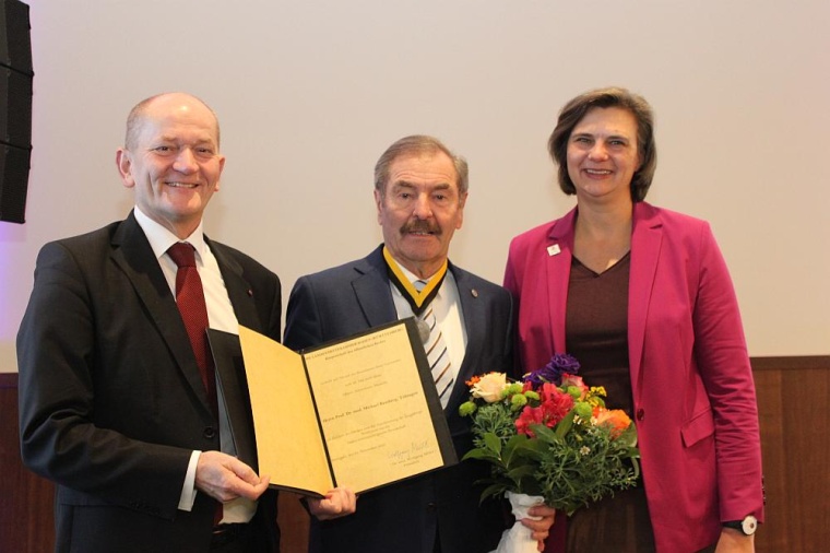 (v. l.): Kammerpräsident Dr. Wolfgang Miller, Prof. Dr. Michael Bamberg,...