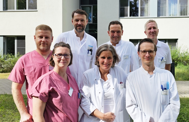 Das Team des Alterstraumazentrums um die Chefärzte Dr. Andreas Schwitzke...