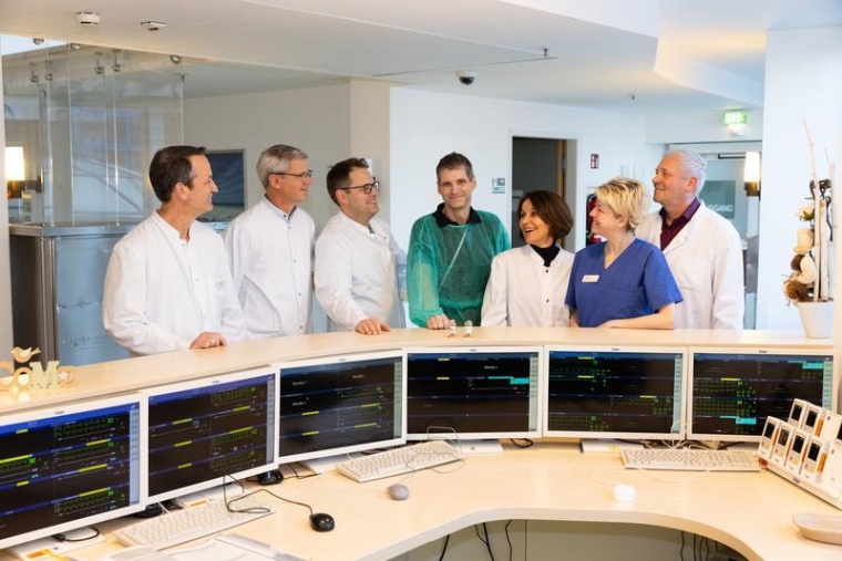 Andreas Pachan (m.) hat die erste Lunge nach Wiederaufnahme des...