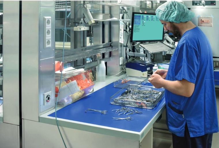 Fraunhofer-Wissenschaftler Clemens Briese bei der Erprobung von Cir.Log in der...