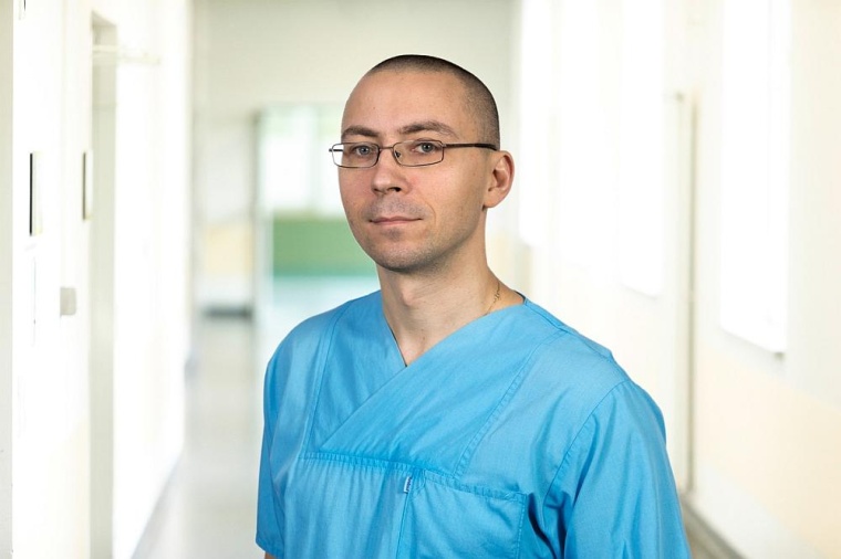 Dr. Robert Fijalkowski, Chefarzt der Klinik für Innere Medizin,...