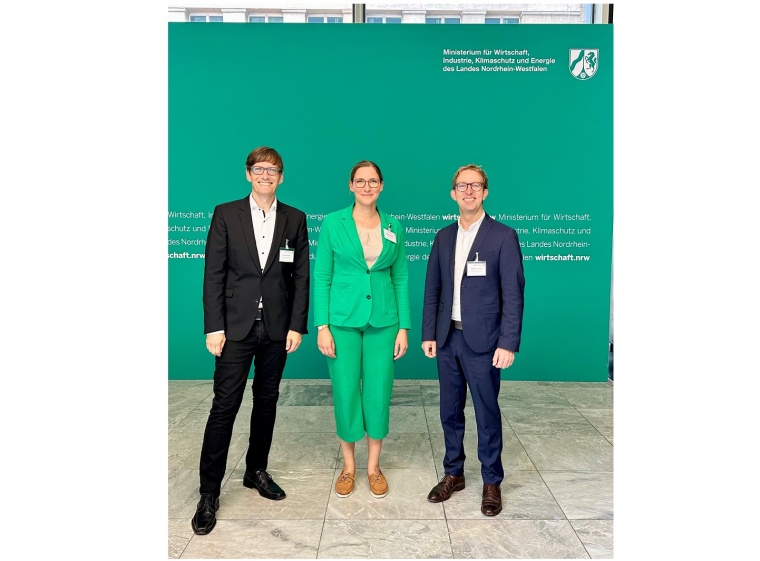 Prof. Dr. Oliver Treib (Universität Münster), Dr. Caroline Fischer...