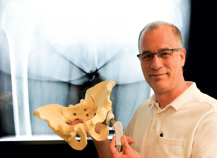 Conradin Büsch, Leiter des Endoprothetik-Zentrums Eberswalde am GLG Werner...