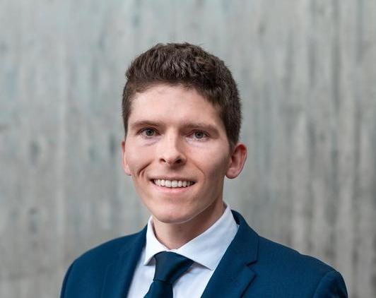 Die wissenschaftliche Arbeit von Professor Dr. Simon Lebek aus der Klinik und...