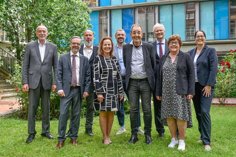 Eine enge Kooperation zum Wohle der Behandlung und Betreuung von älteren...