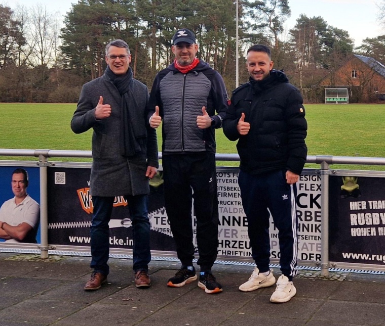 Die Organisatoren des 24-Stunden-Spendenlaufs Robert Remer, Kai Menzel und...