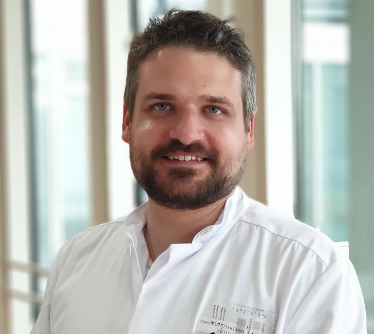 Dr. Michael Bartl, Assistenzarzt in der Klinik für Neurologie und Mitglied der...