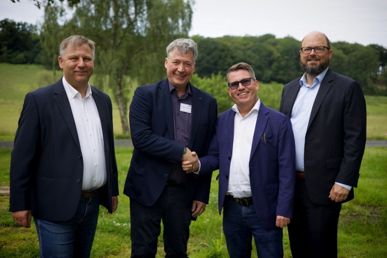 Dr. Ulrich Bodensieck (2.v.l.) ist der neue stellvertretende Ärztliche...