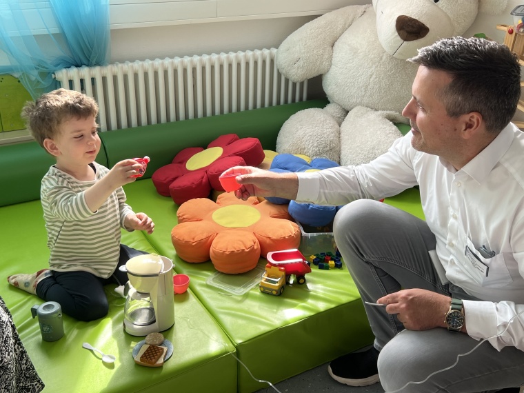 Dr. Stephan Lobitz betreut seit fünf Jahren im Kemperhof Kinder und...