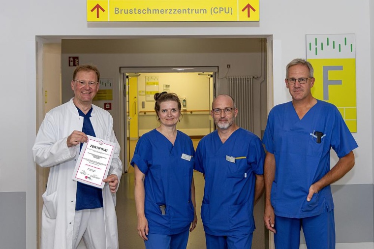 Brustschmerzzentrum-Team: Dr. Matthias Schreiber, Oberarzt an der Klinik für...