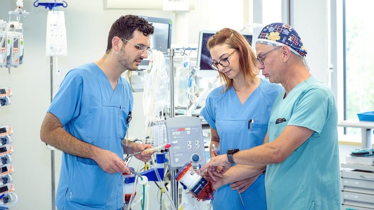 Universitätsmedizin Halle erweitert kinderintensivmedizinisches...