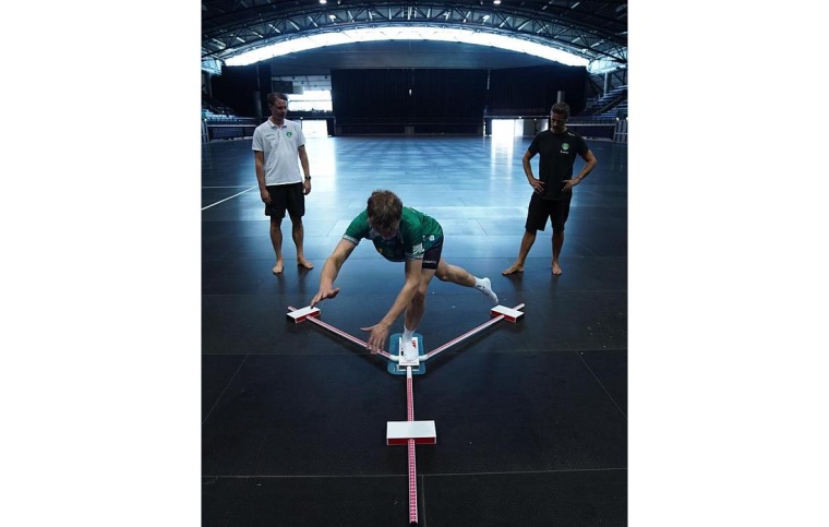 Mit einem eigens entwickelten Testverfahren unterstützen Experten des Zentrums...