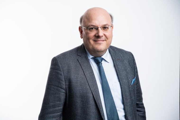 „Durch ihr Engagement und ihre intensiven Forschungsarbeiten tragen die...