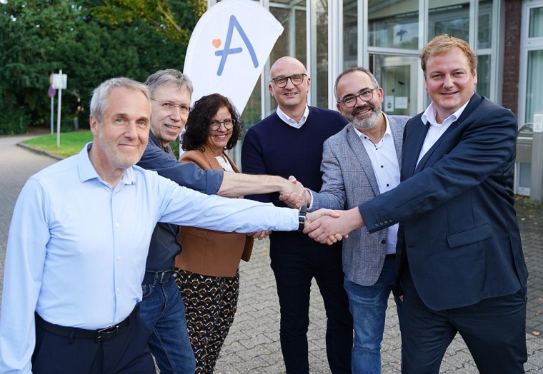 Freuen sich auf die künftige Zusammenarbeit (v.l.n.r.): Dr. Uwe Meier, Dr....