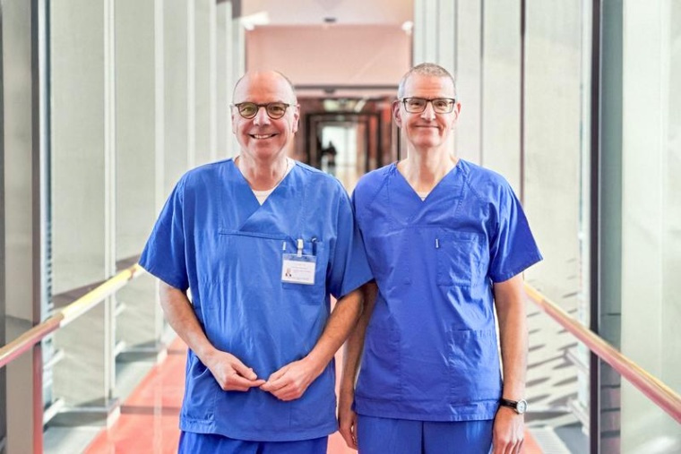 Die DHZC-Wissenschaftler Prof. Dr. Gerhard Hindricks (l.) und Priv.-Doz. Dr....