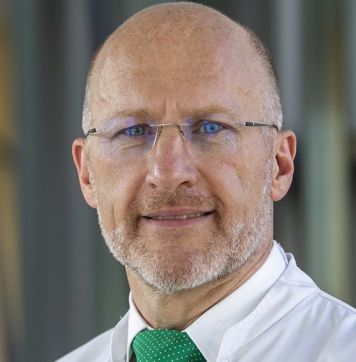 Prof. Dr. med. Nasreddin Abolmaali ist neuer Chefarzt des Instituts für...