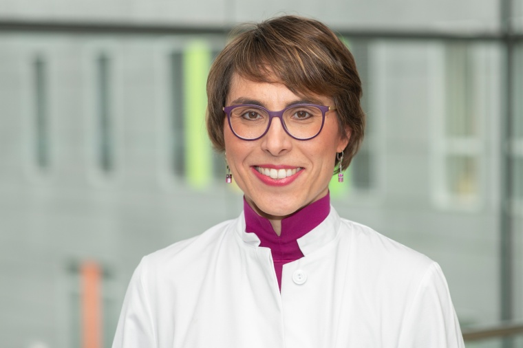Prof. Anne-Katrin Pröbstel ist neue Direktorin der Klinik für...