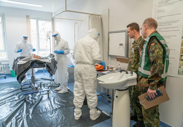 Bei der gemeinsamen Notfallübung mit der Bundeswehr wurde auch die...