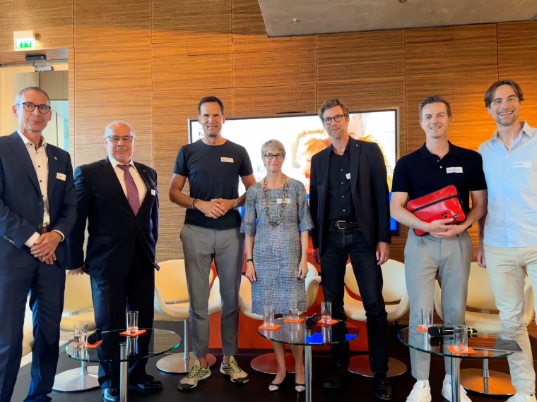 v.l.n.r.: Dr. Uwe Heckert, Dr. Georg Kippels, Prof. Dr. med. Christoph Herborn,...