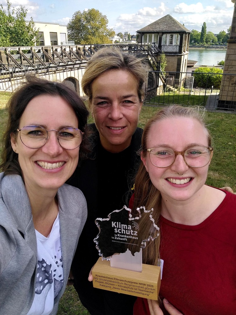 (v. l.) Dr. Manon Wicking, NRW-Wirtschafts- und Klimaschutzministerin Mona...