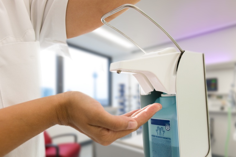 In Gesundheitsdienst und Wohlfahrtspflege sind Desinfektionsmittel zur...