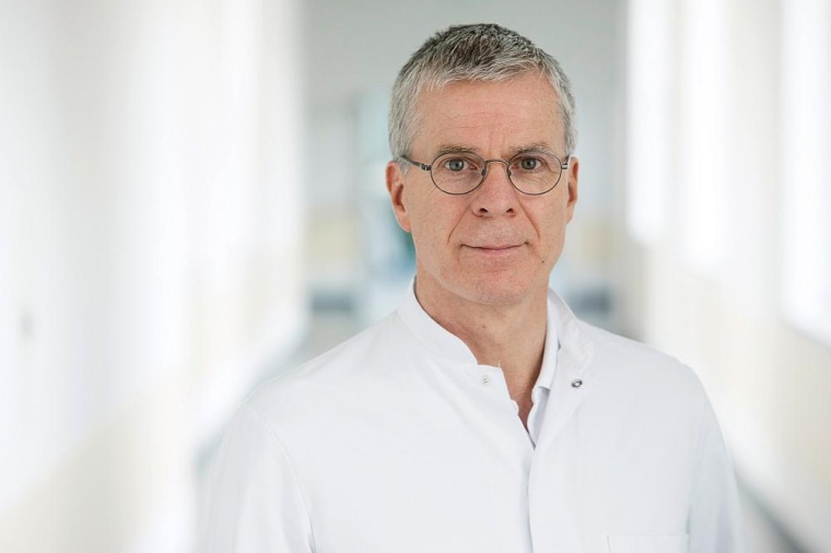 Dr. Michael Weber, Chefarzt der Klinik für Pneumologie an der Zentralklinik...