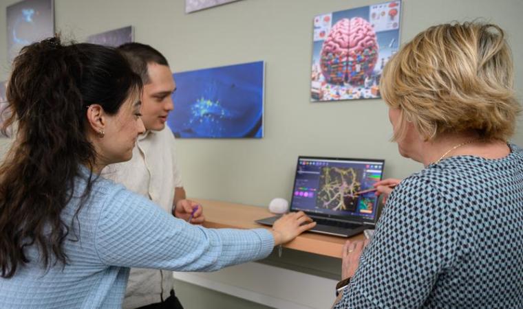 Esra Türker und Mateo Andrade Mier aus der Arbeitsgruppe von Prof. Dr. Carmen...