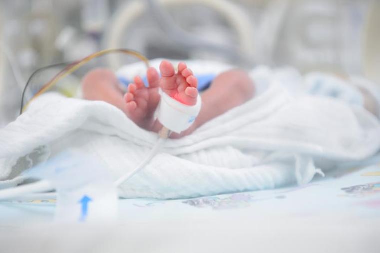 Je unreifer ein Kind bei der Geburt ist, desto stärker und länger...