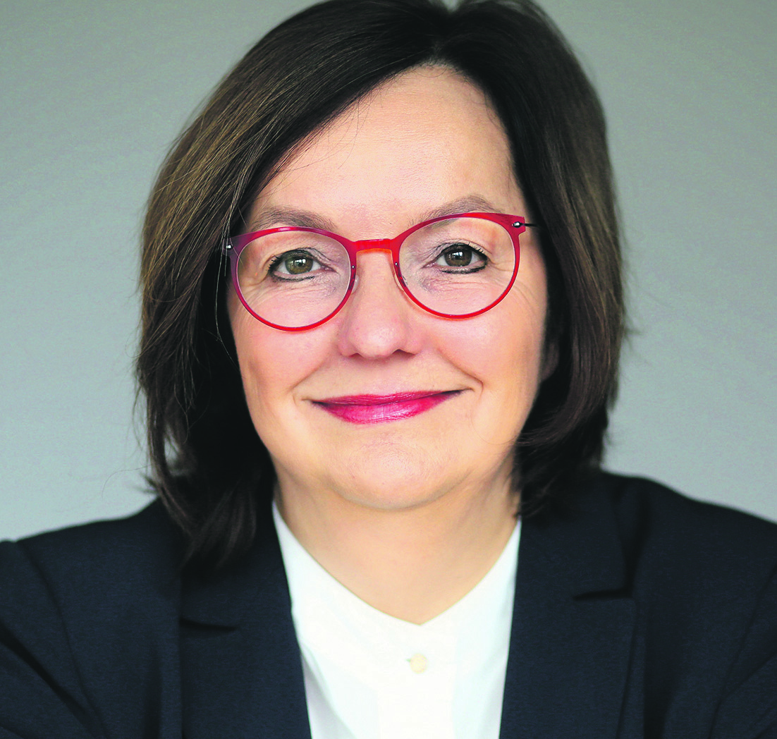Dr. Ruth Hecker
