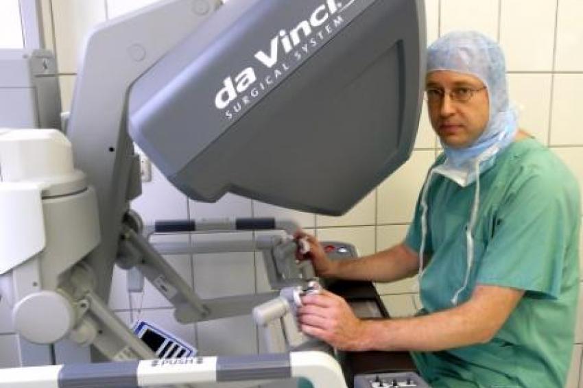 Davinci Op Roboter Operiert Ab Januar In Jena Management Krankenhaus